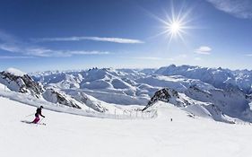 La Petite Escapade